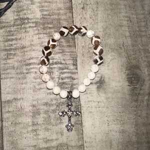 Gorgeous cross bracelet